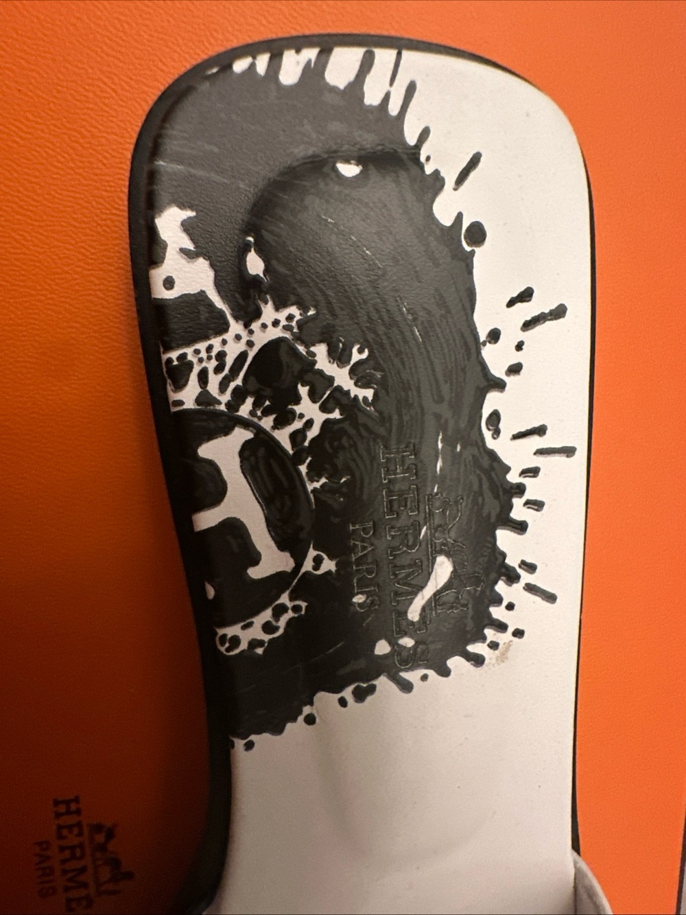 Hermes White and Black Oran Splash Slide Sandals - Picture 4 of 9